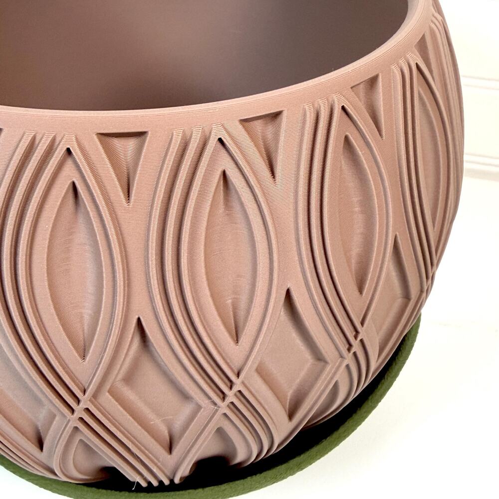 Velar Planter, Indoor Flower Pot, Tabletop Planter, Homewares, Housewarming Gift - Picture 6 of 9